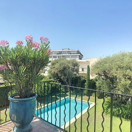 Familiale Cap D'antibes 7 Personnes * Αντίμπ