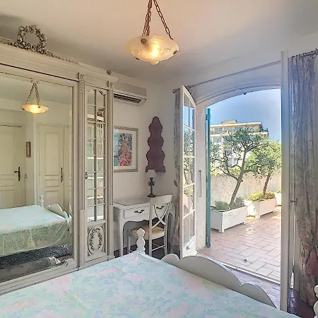 Βίλα Familiale Cap D'antibes 7 Personnes Αντίμπ